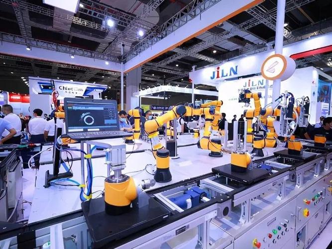 abb于上海投资建设的机器人"未来工厂",建成投产后也将实现机器人生产